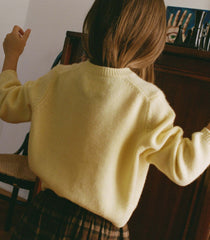 CARDIGAN EN CACHEMIRE BABETTE – BRODERIE FLORALE BOUTON D'OR