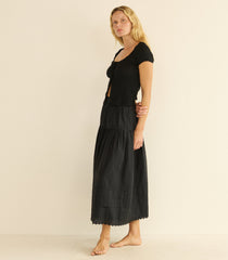 LARA TEE -- BLACK