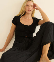 LARA TEE -- BLACK