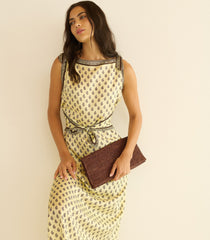 MURIEL CLUTCH -- MARRON RAFFIA